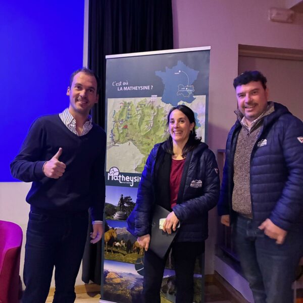 Photo avec l'équipe Matheysine Tourisme